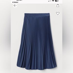 H&M Pleated Blue Skirt Size 2